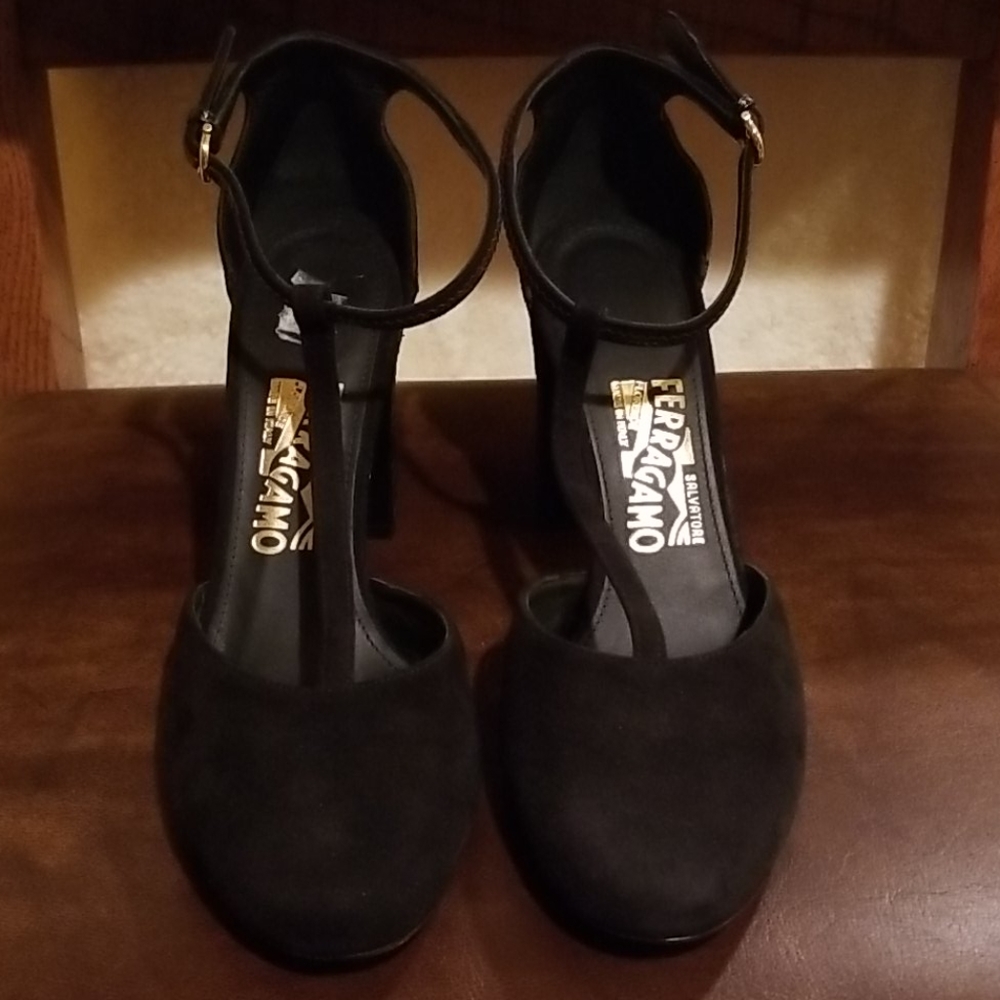 Salvatore  Ferragamo Women's  Shoes Size 7.5